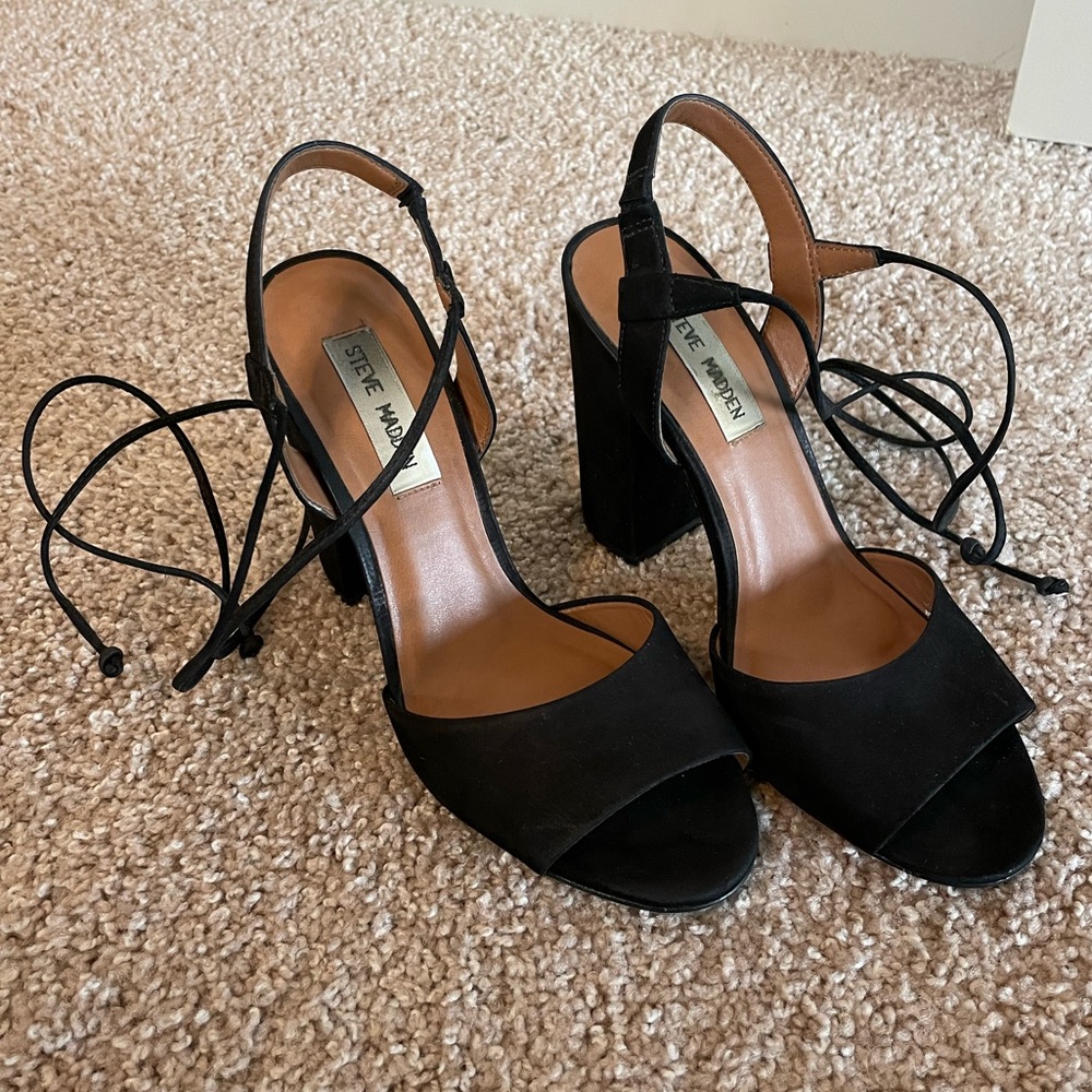 Steve Madden Black Wrap Up Block Heel